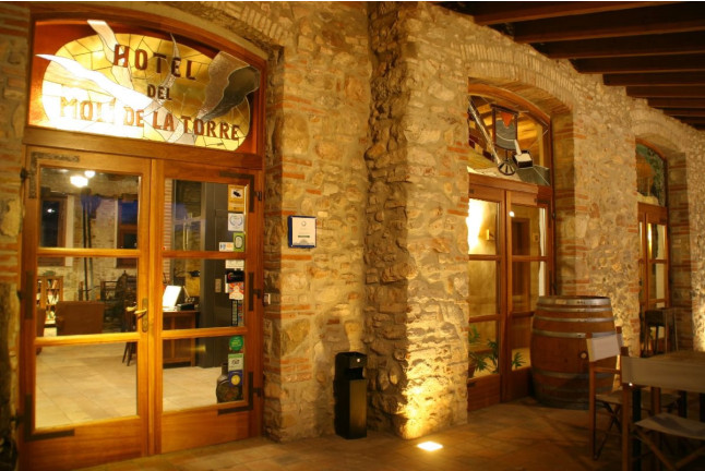 Escapada con Desayuno en Hotel Molí de la Torre (Bigues i Riells, Barcelona)