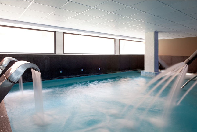 Circuito Spa en Senzia Montanyà - Montanyà Hotel & Lodge 4* (Seva, Barcelona)