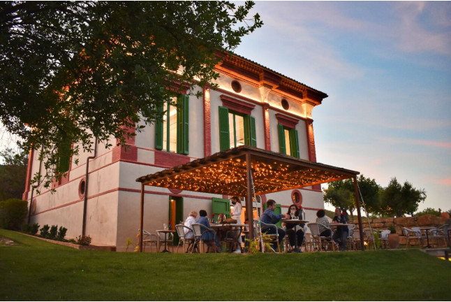 Escapada en Casa Gran 1771 - Boutique Winery Hotel 5* con Desayuno y Visita a Bodega (Alt Penedès, Barcelona)