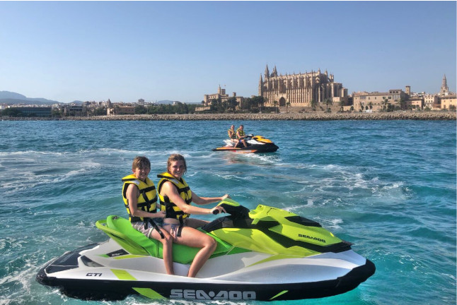 Excursión en Moto Acuática por la Catedral de Palma o la Reserva Natural "Los Deltas" (Mallorca)