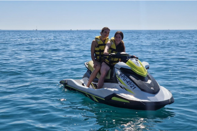 Salida en Moto de Agua para 1 o 2 personas (Castelldefels, Barcelona)
