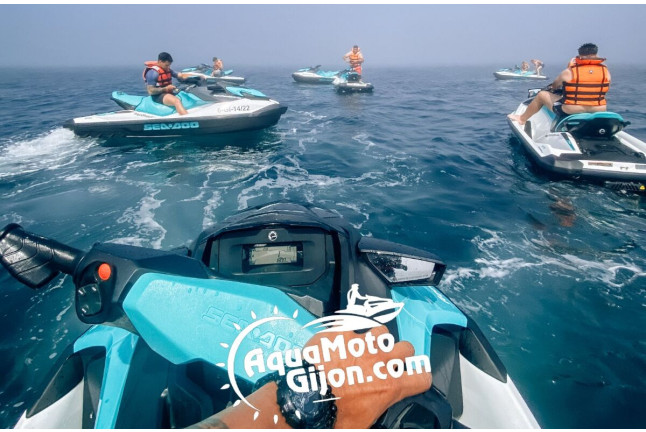 Moto de Agua con Fotos (Gijón, Asturias)