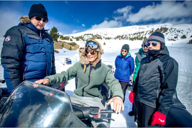 Ruta en moto de nieve para 1 ó 2 personas por el Valle del Ampriu (Cerler, Huesca)