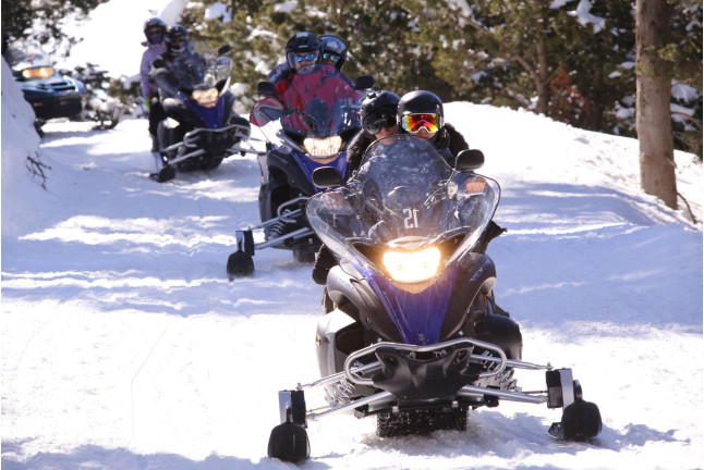 Moto de Nieve para dos (Pla de Beret, Lleida)
