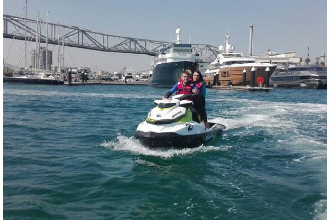 Moto de Agua y Vuelo Flyboard (Barcelona)