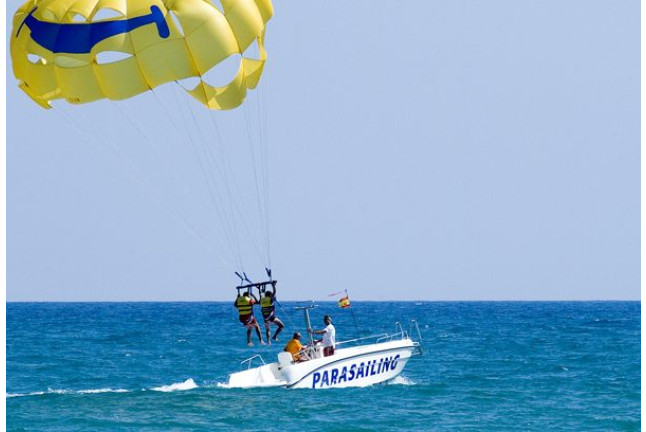 Moto de Agua y Parasailing (Calella de la Costa, Barcelona)
