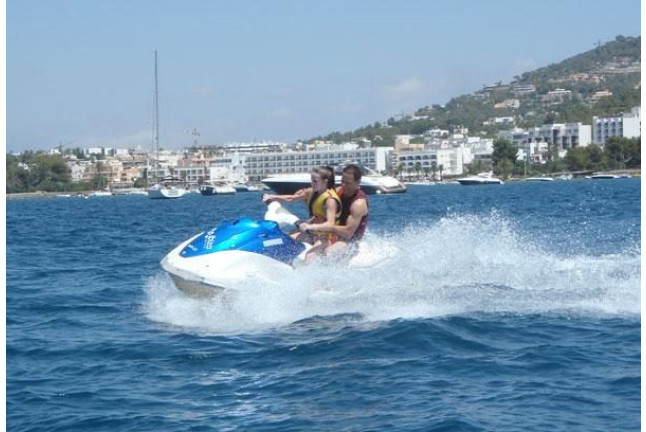 Moto de Agua y Flyboard (Playa de Talamanca, Ibiza)