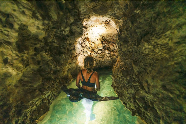 Experiencia Multiaventura: Jeeps, Kayak, Cueva Marina, Salto desde Acantilado y Snorkel con Picnic y Fotos (Alcúdia, Mallorca)