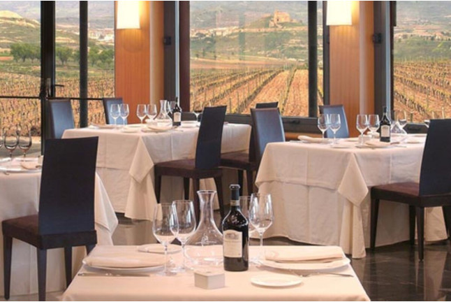 Visita a BODEGAS VIVANCO, Visita Libre al Museo, Degustación de 2 Vinos y Comida en Restaurante Panorámico (La Rioja)