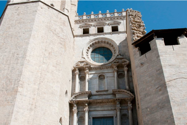 Entrada al Episcopal Girona: Museo de Arte de Girona, Basílica de Sant Féliu y Catedral (Girona)