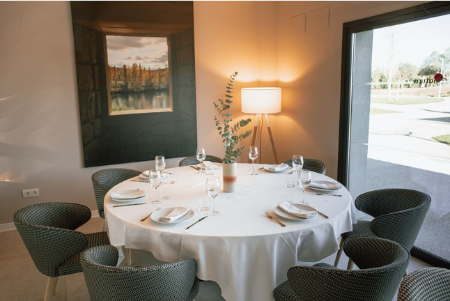 Escapada con Botella de Vino y Opción a Cena Degustación en Villa Suite de Natura Resorts (Casalarreina, La Rioja)