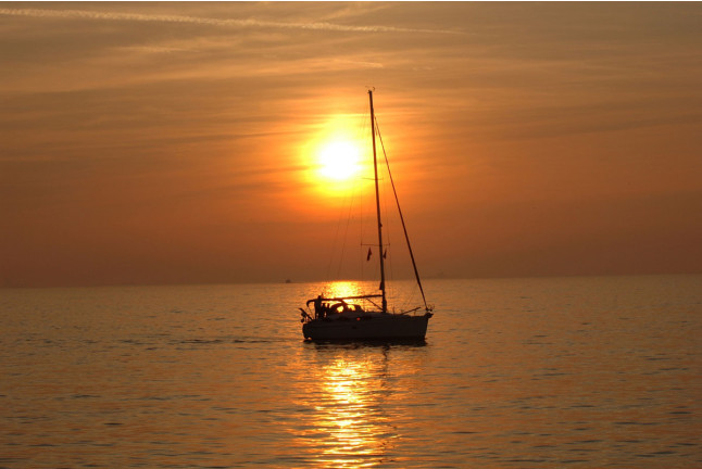 Noche en Velero en Port Ginesta (Castelldefels, Barcelona)