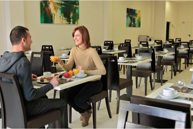 Escapada Romántica con Circuito Spa "Aguas saludables" y Cena para dos en Balneario de Lanjarón 4* (Lanjarón, Granada)