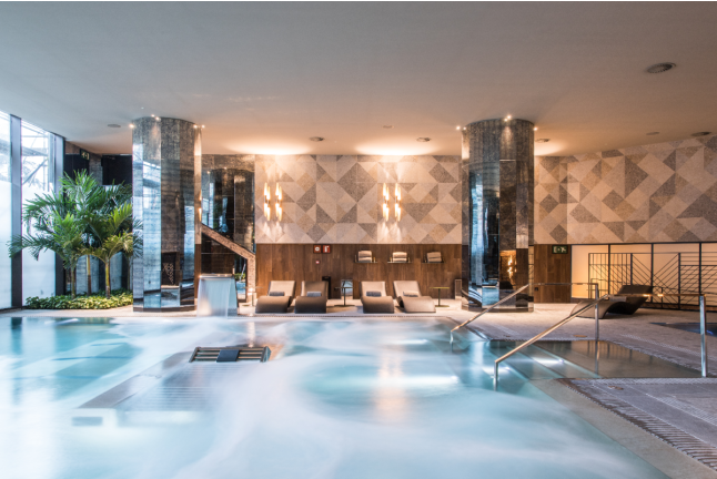 Circuito Spa en OASIS Wellness & Spa y Comida en Restaurante SOFIA Bar & Tapas para dos en Grand Hyatt Barcelona 5* (Barcelona)