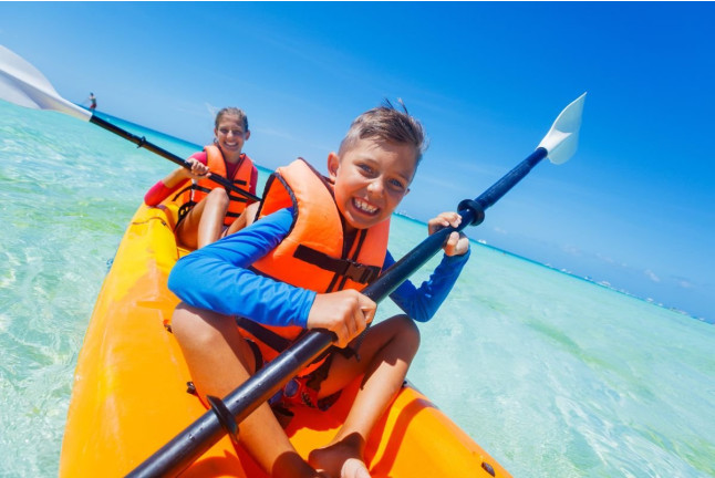 Oby Catamarán: Excursión con Comida, Bebidas, Stand Up Paddle, Kayak y Snorkel (Fuerteventura, Las Palmas)