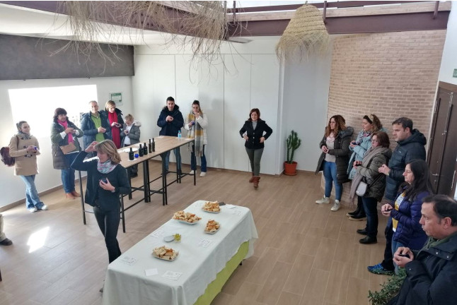 Visita a Almazara Olivares de Altomira con Cata de AOVE para dos (Vellisca, Cuenca)