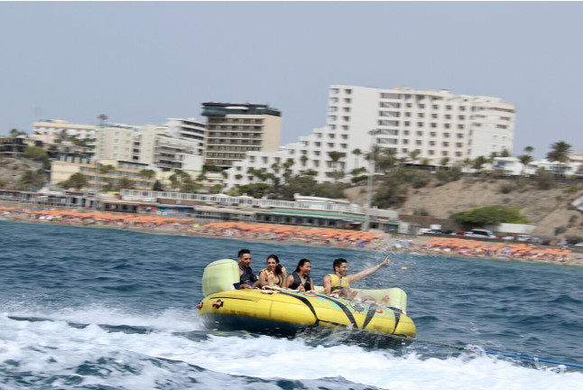Paseo en Ovni Loco en Playa de Taurito, Playa de Mogán y Playa del Inglés (Gran Canaria)