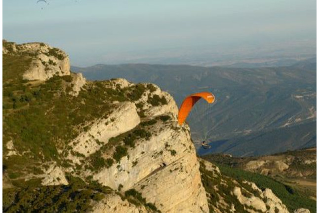 Vuelo en Parapente (Àger, Lleida)