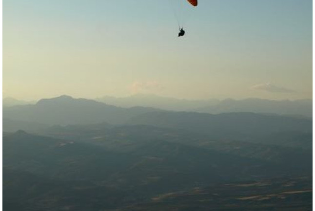 Vuelo en Parapente (Àger, Lleida)
