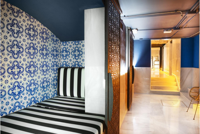 Spa y Masaje en Hotel Pestana Plaza Mayor 4* y Comida o Cena para dos en Restaurante Arrabal (Madrid)