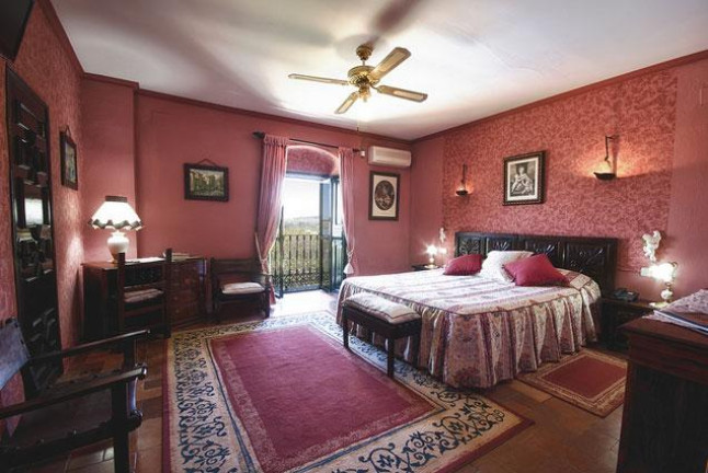 Pack Hotel y Visita a Bodega con Cata