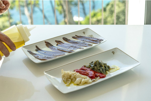 Mesa para dos: Comida o Cena para dos personas en Parador de Aiguablava (Girona)