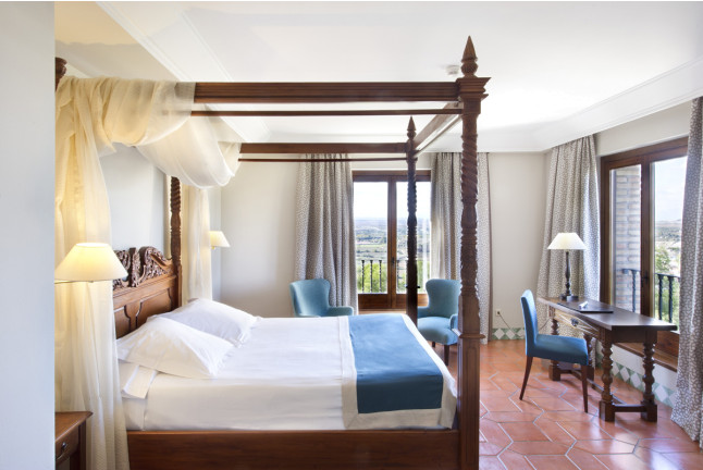 Escapada con Desayuno y Comida o Cena para dos personas en Parador de Alcañiz (Teruel)
