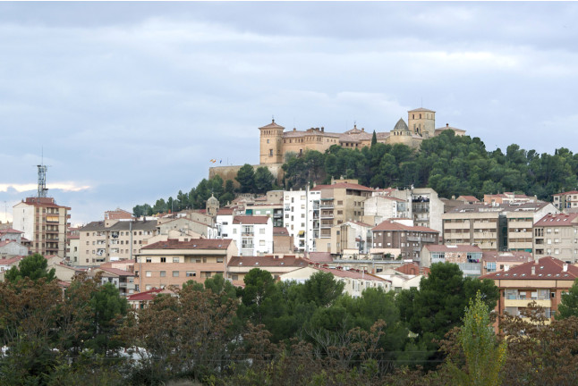 Escapada con Desayuno y Comida o Cena para dos personas en Parador de Alcañiz (Teruel)