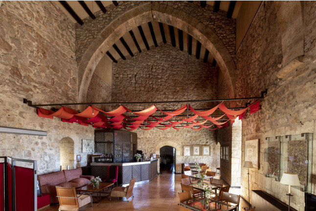 Escapada con Desayuno y Comida o Cena para dos personas en Parador de Alarcón (Cuenca)