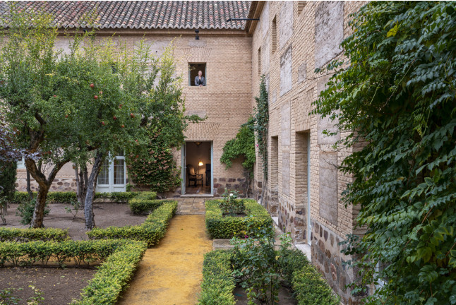 Escapada con Desayuno y Comida o Cena para dos personas en Parador de Almagro (Ciudad Real)