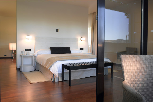 Escapada con Desayuno y Comida o Cena para dos personas en Parador de Antequera (Málaga)