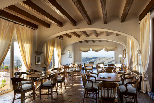 Escapada con Desayuno y Comida o Cena para dos personas en Parador de Arcos de la Frontera (Cádiz)