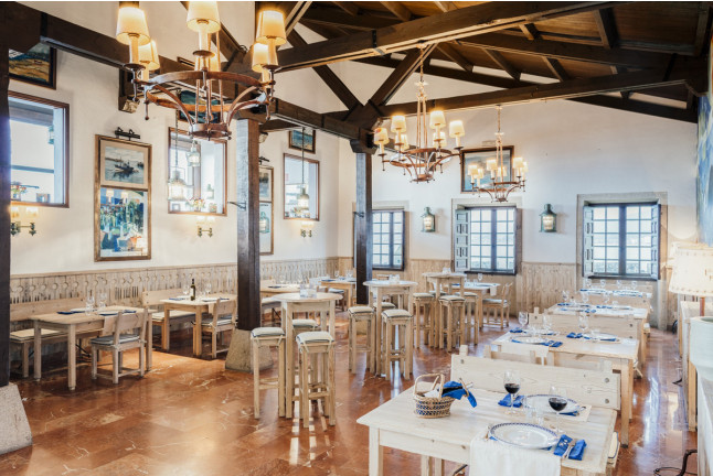Mesa para dos: Comida o Cena para dos personas en Parador de Baiona (Pontevedra)
