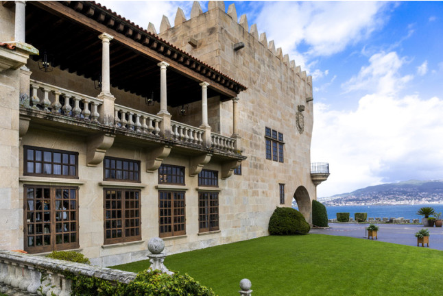 Mesa para dos: Comida o Cena para dos personas en Parador de Baiona (Pontevedra)