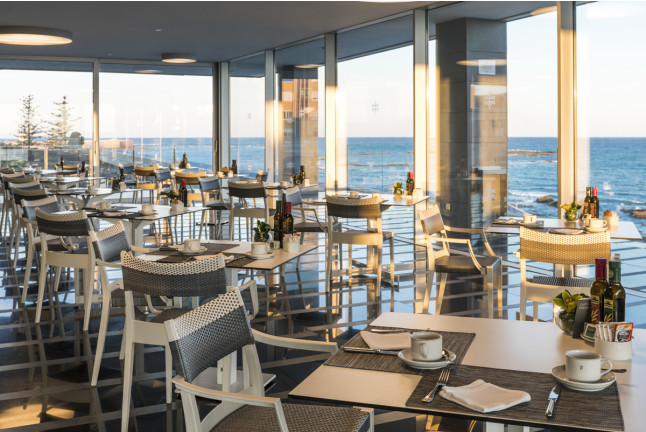 Escapada con Desayuno y Comida o Cena para dos personas en Parador de Cádiz (Cádiz)