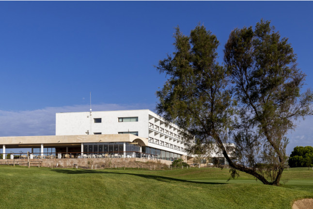 Escapada con Desayuno y Comida o Cena para dos personas en Parador de El Saler (Valencia)