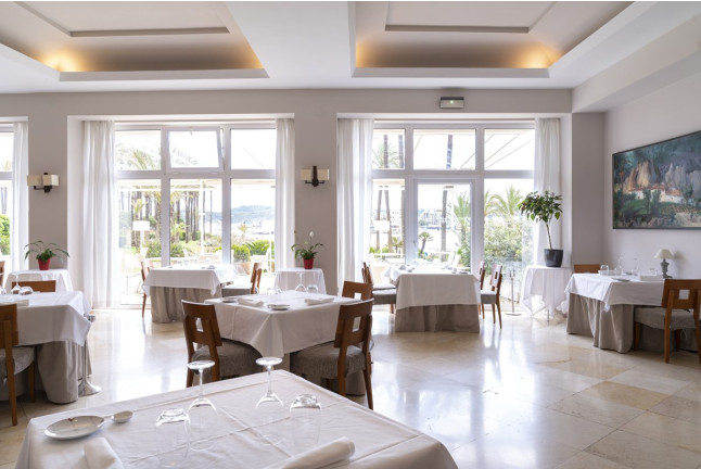 Mesa para dos: Comida o Cena para dos personas en Parador de Jávea (Alicante)