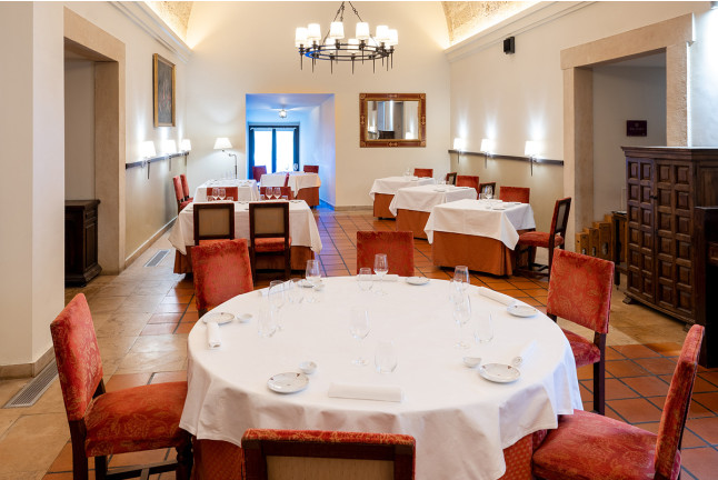 Mesa para dos: Comida o Cena para dos personas en Parador de Lerma (Burgos)