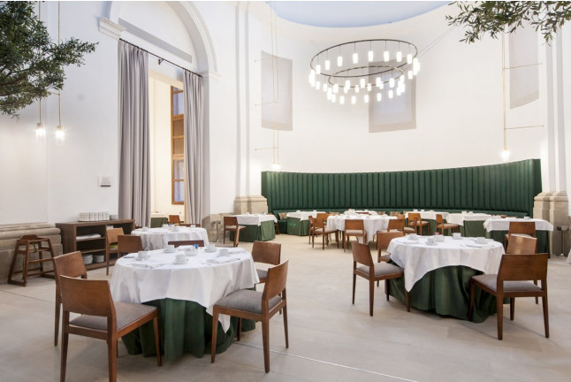 Mesa para dos: Comida o Cena para dos personas en Parador de Lleida (Lleida)