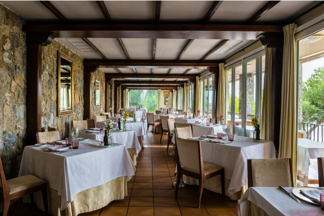 Escapada con Desayuno y Comida o Cena para dos personas en Parador de Málaga Gibralfaro (Málaga)
