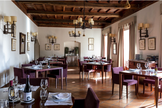 Escapada con Desayuno y Comida o Cena para dos personas en Parador de Monforte de Lemos (Lugo)