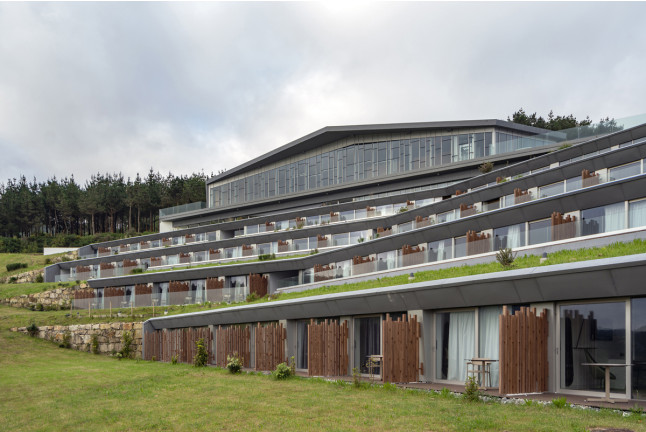 Escapada con Desayuno y Comida o Cena para dos personas en Parador Costa da Morte (Muxía, A Coruña)