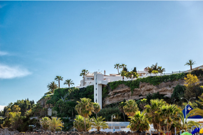 Escapada con Desayuno y Comida o Cena para dos personas en Parador de Nerja (Málaga)