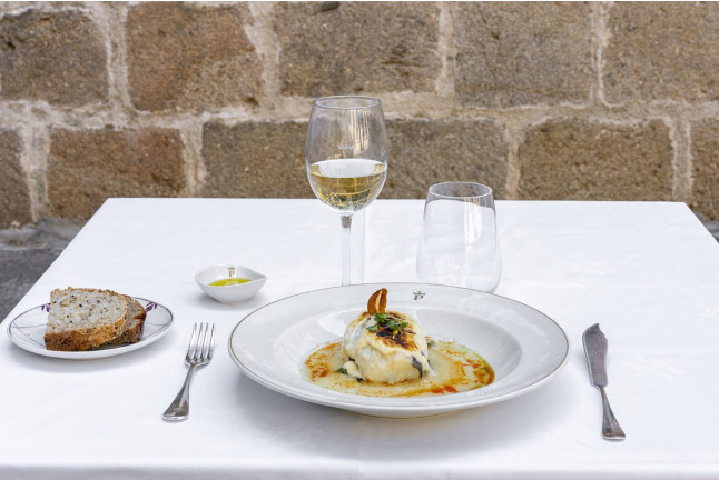 Mesa para dos: Comida o Cena para dos personas en Parador de Plasencia (Cáceres)