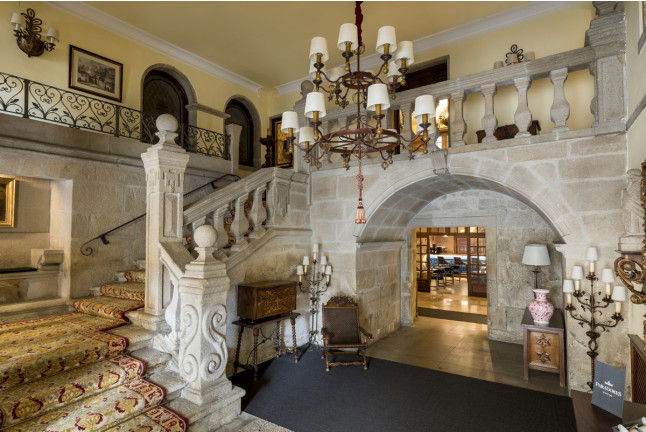Escapada con Desayuno y Comida o Cena para dos personas en Parador de Pontevedra (Pontevedra)