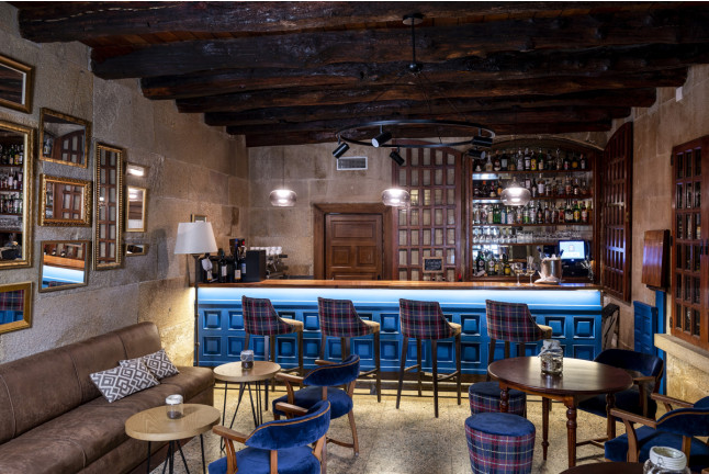Escapada con Desayuno y Comida o Cena para dos personas en Parador de Pontevedra (Pontevedra)