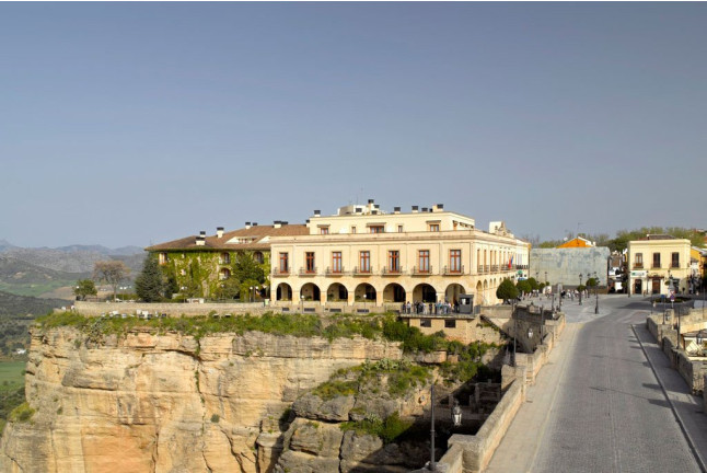Mesa para dos: Comida o Cena para dos personas en Parador de Ronda (Málaga)