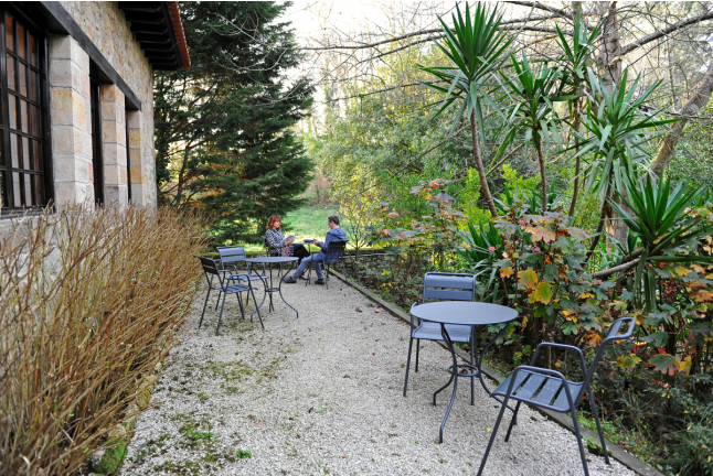 Escapada con Desayuno y Comida o Cena para dos personas en Parador de Santillana del Mar (Cantabria)