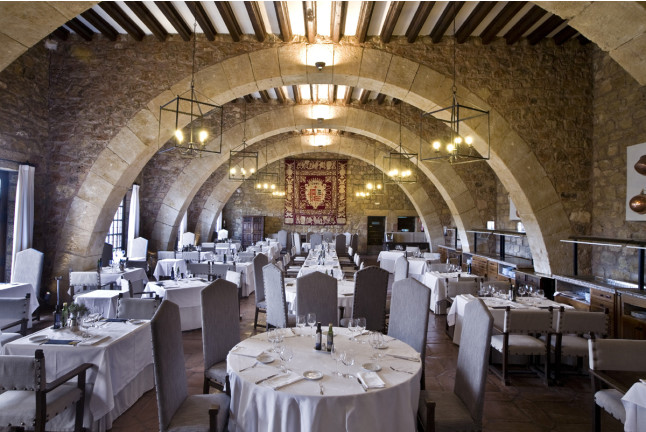 Escapada con Desayuno y Comida o Cena para dos personas en Parador de Sigüenza (Guadalajara)