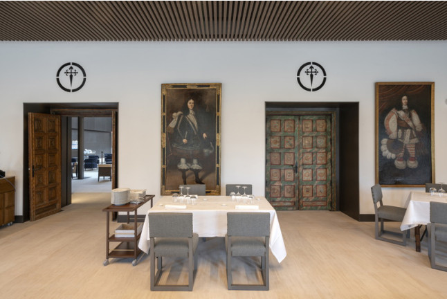 Mesa para dos: Comida o Cena para dos personas en Parador de León 5* (León)